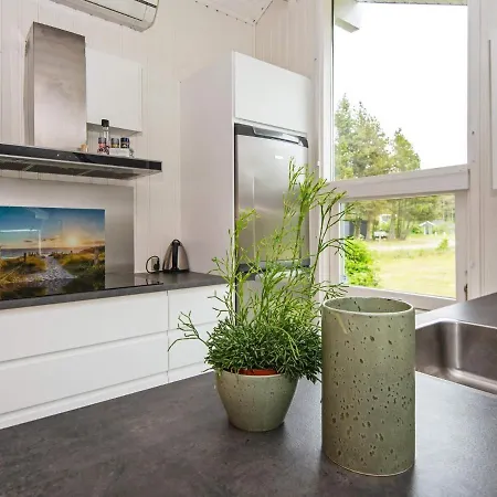X Holiday home *
